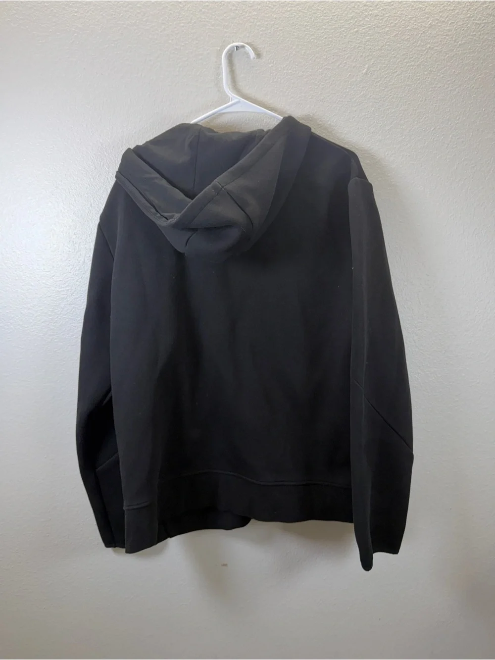 Reebok Men’s Black Full-Zip Hooded Performance Jacket
